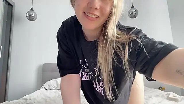 alyrasun's Live XXX Chat
