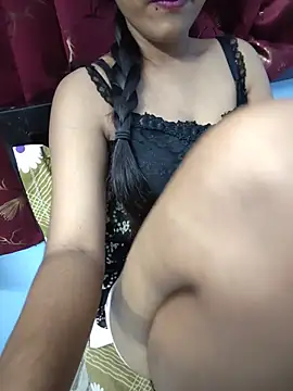 Menaxi_Baby7 Adlı Modelin Canlı XXX Sohbeti