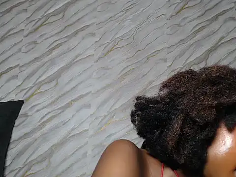 SpicyMackenzie22 – Naživo XXX chat