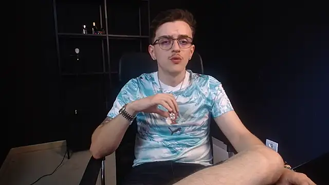 Chat XXX ao vivo de FelixStarkk