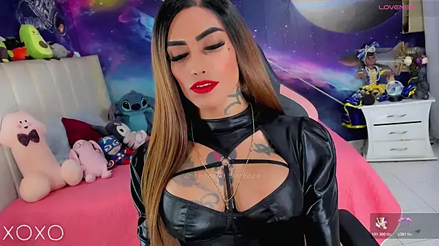 Chat +18 de Nella_Dolls ao vivo