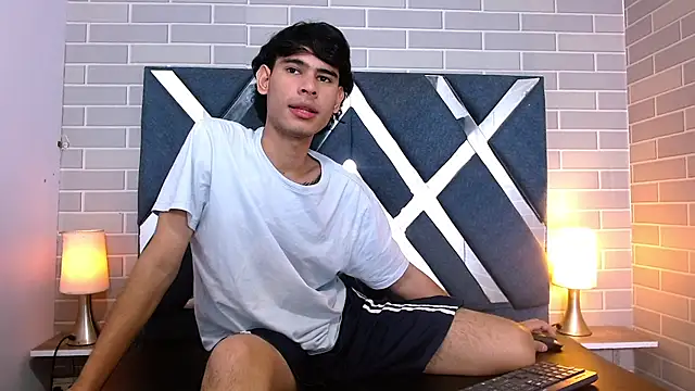 แชท XXX สดของ Kevin_Brooks1