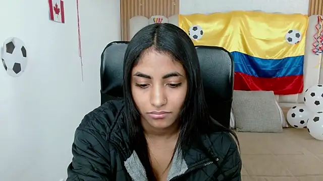 shaneelle XXX чат на живо