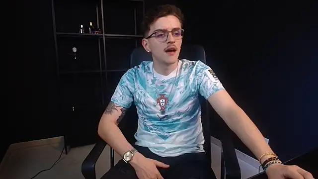 Chat XXX en directo de FelixStarkk