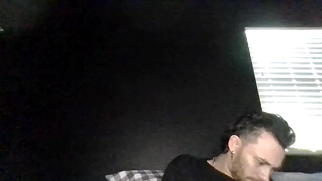 Chatroom XXX en direct de Mikecloudyhawk
