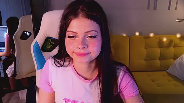 Онлайн чат XXX StormiSky