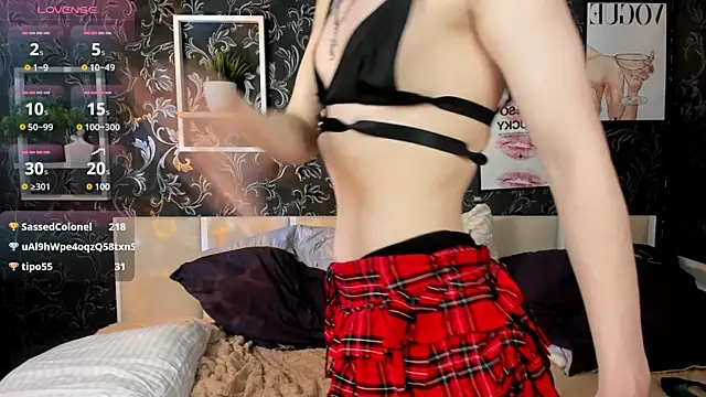 MickeQuinee Live XXX-chat