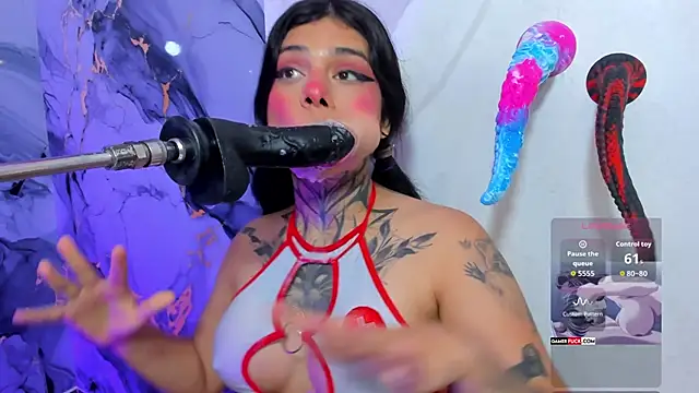 Chatroom XXX en direct de Emily_Evo