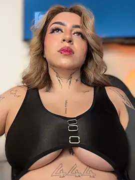 CarolQueen1_ Chat XXX in diretta