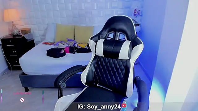 anny_rouse24's Live XXX Chat