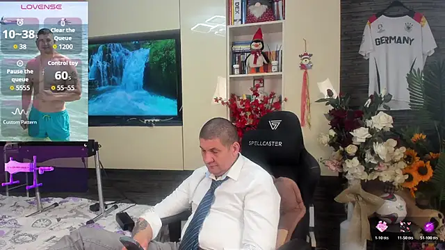 SpartacusDaddy48 Adlı Modelin Canlı XXX Sohbeti
