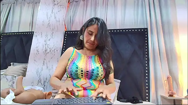 _Marcela__ – Naživo XXX chat