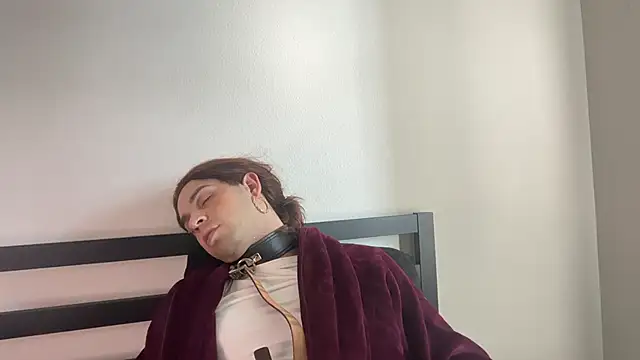 Pokazy przed kamerką – KendallDiorTheWhore