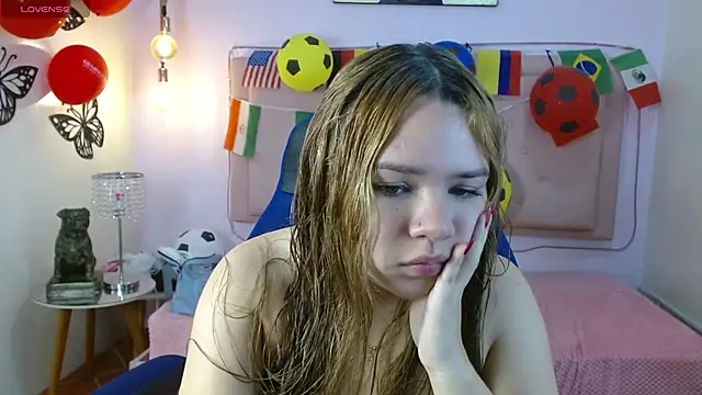rose_veronica Adlı Modelin Canlı XXX Sohbeti