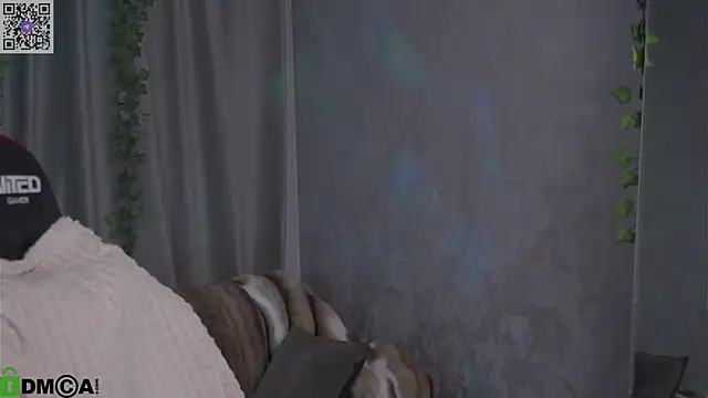 Chat XXX en directo de Emmy-Brooks