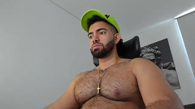 simonleon27's Live XXX Chat