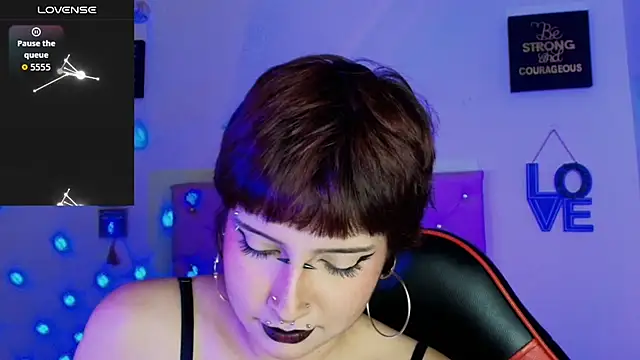 akiradoom Chat XXX live