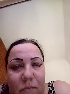 ginababa12 élő XXX-chatje