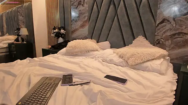 โชว์เว็บแคมของ Chloe_and_Violeta