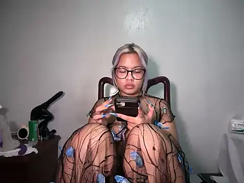 Tina_SlickのライブXXXチャット