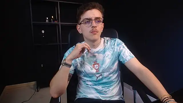 FelixStarkk Live XXX Chat