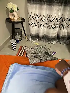 XXX chat uživo modela Nicole_bash
