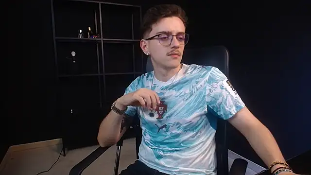 Chat XXX ao vivo de FelixStarkk