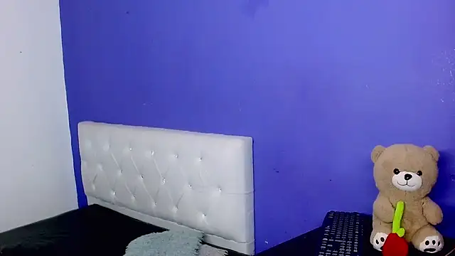 Angel_foxc13's Live XXX Chat