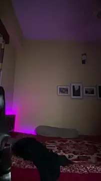 XXX chat uživo modela GunSlay