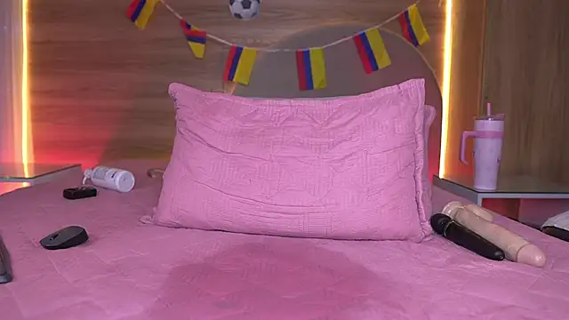 alexaa_walker Adlı Modelin Canlı XXX Sohbeti