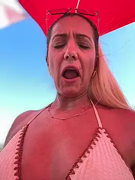 adya-aly Chat XXX live