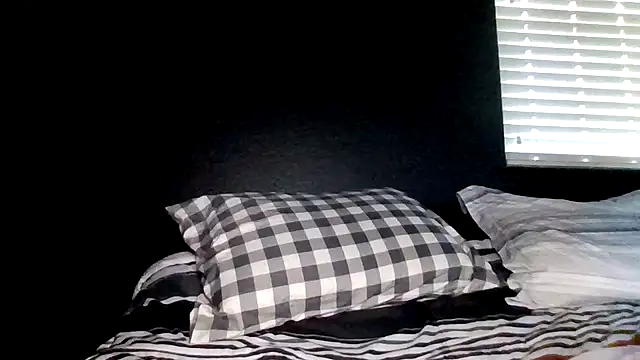 Chatroom XXX en direct de Mikecloudyhawk