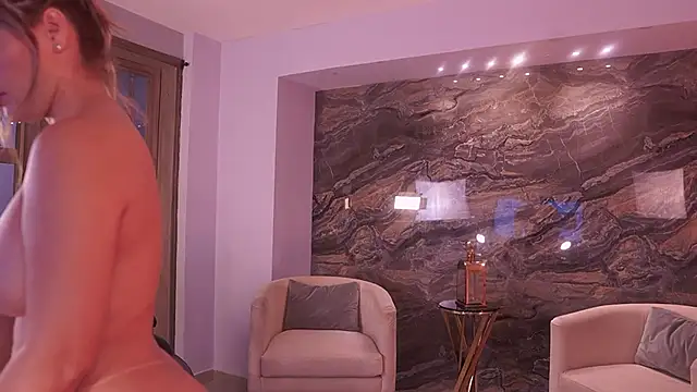 XXX chat uživo modela KylaMorrison