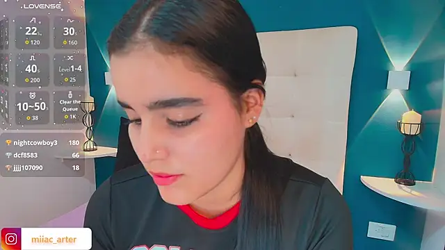 Chat XXX en directo de MiaaCarter_