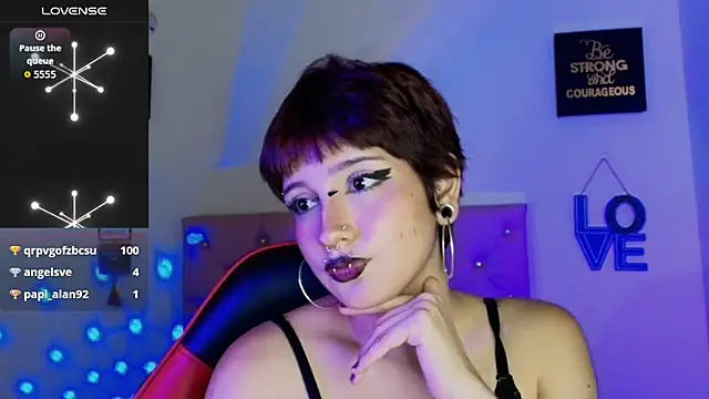 Chat +18 de akiradoom ao vivo