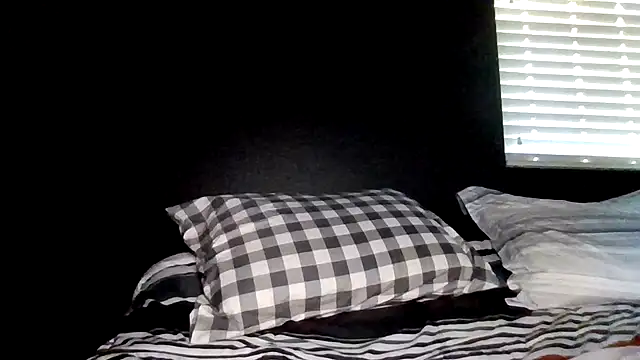 Chat XXX en directo de Mikecloudyhawk