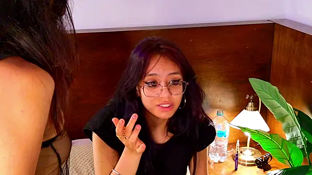Kiara_layla élő XXX-chatje