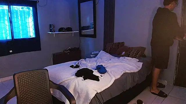 Mr_yisuzz 现场XXX聊天