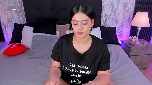 Miamontoya Adlı Modelin Canlı XXX Sohbeti