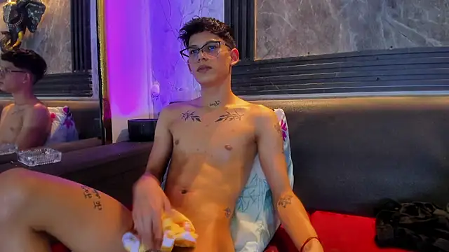 Brianhot0F – Naživo XXX chat