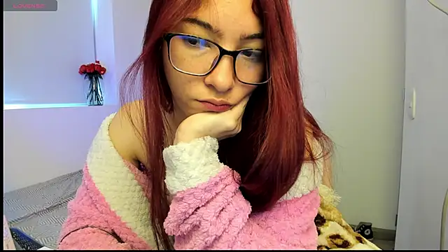 SarahLee__ – Naživo XXX chat