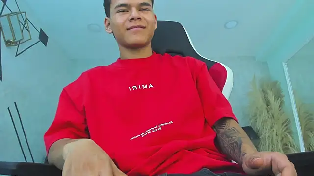 XXX chat uživo modela DylanRoyce_