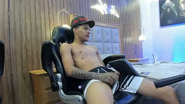 Mael_Jason Live XXX Chat