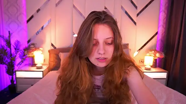 CuteeFoxy Chat XXX in diretta
