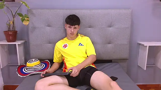 Kevin_Tupe Live XXX-chat