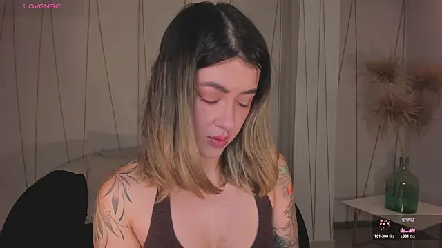 EveBensonXn Live XXX chat