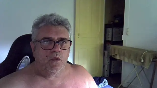 Czat XXX na żywo – Laurent_oldmen