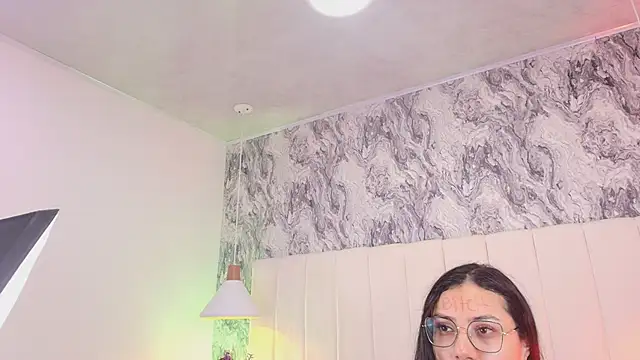 Tesalove_606 Adlı Modelin Canlı XXX Sohbeti
