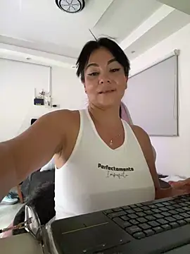 Chat +18 de Hot_beauty__ ao vivo