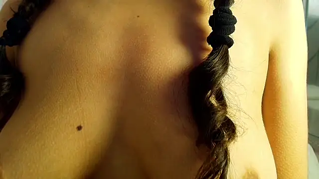 Chat +18 de Dolly_boobsy ao vivo